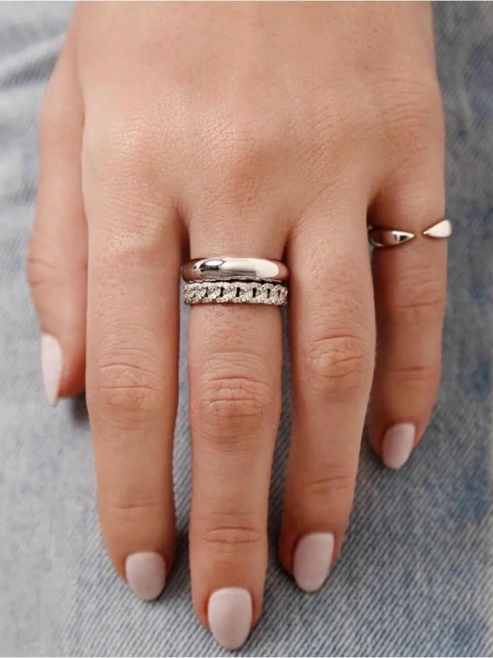 Ring Concierge Pave Diamond Chain Ring. 
Size 8.5